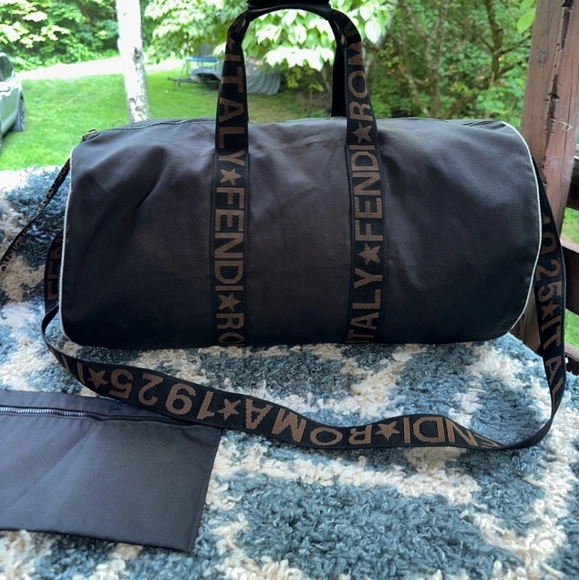Fendi Handbags - Fendi Large Duffle Bag With strap/Gorgeous 🥰_UNISEX/COA